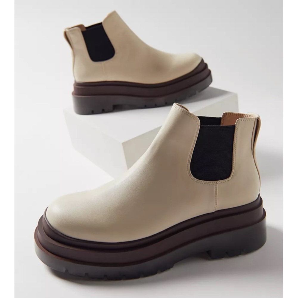 Urban Outfitters platform Chelsea boots. Brand new!!